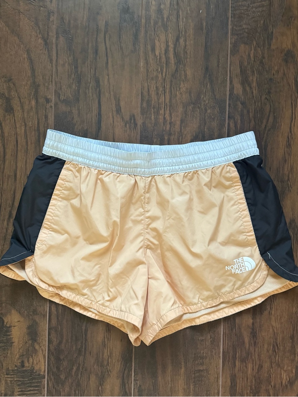 The North Face Size Medium Hydrenaline Windwall Orange and Black